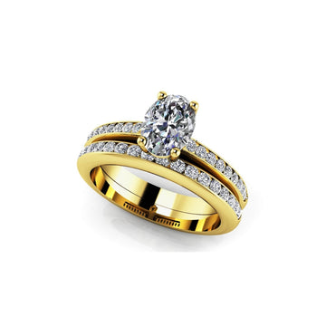 Luminous Oval Diamond Bridal Set